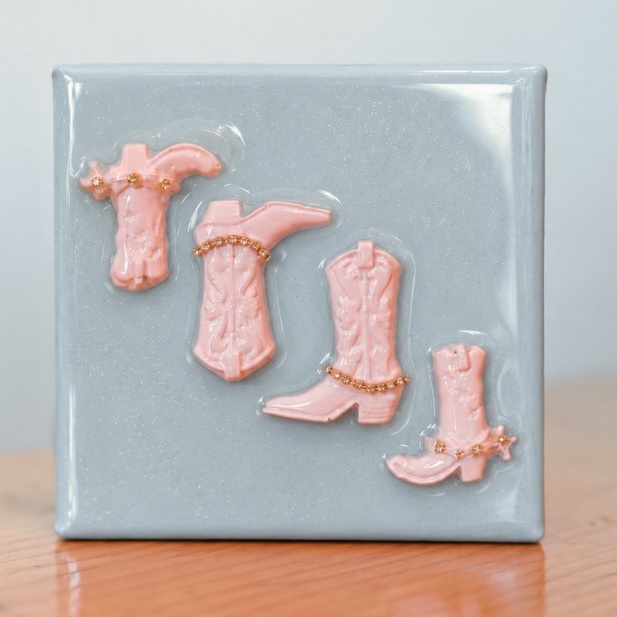 Blue & Pink Mini Boots: a 4x4 hand-made mini canvas