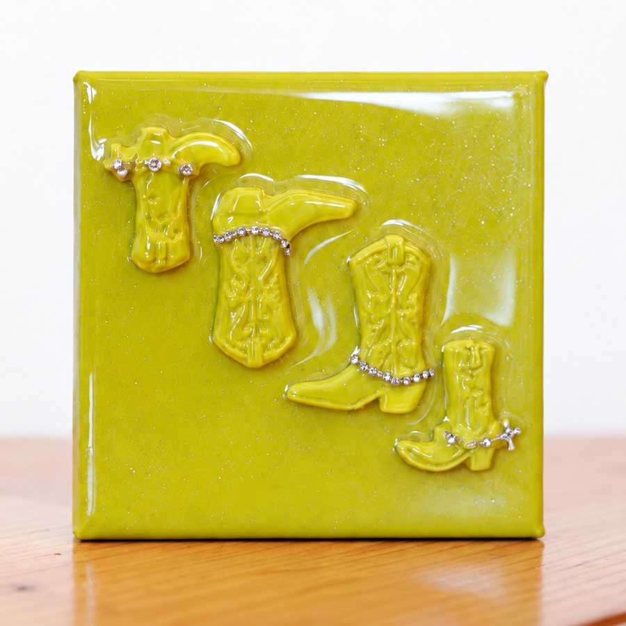 Chartreuse Mini Boots: a 4x4 hand-made mini canvas